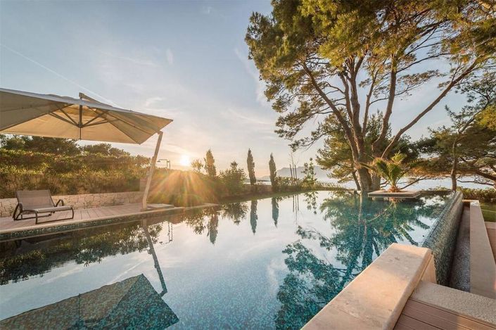 Image No.11-4 Bed Property for sale