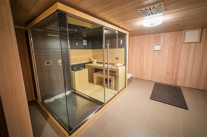 Image No.21-4 Bed Property for sale