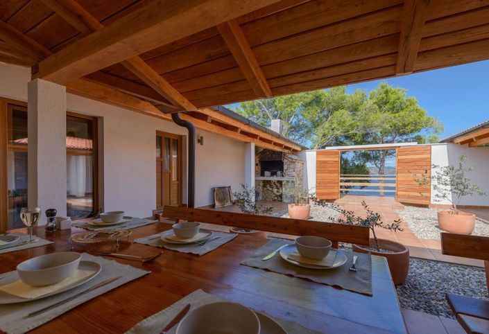 Image No.22-4 Bed Property for sale