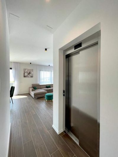 Image No.18-4 Bed Property for sale