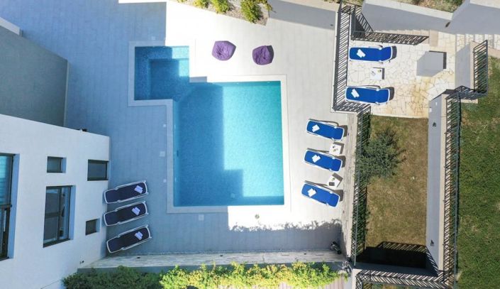 Image No.3-4 Bed Property for sale