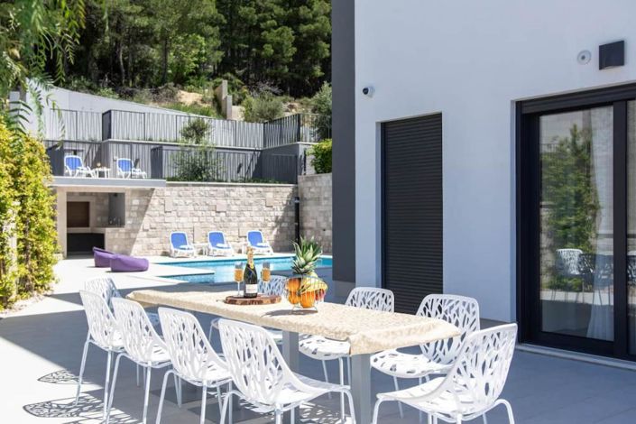 Image No.8-4 Bed Property for sale