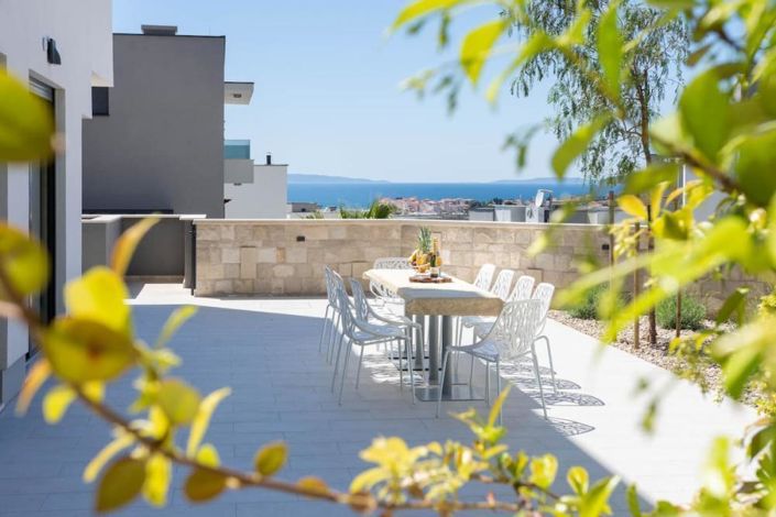 Image No.9-4 Bed Property for sale