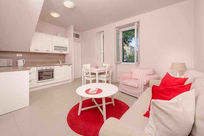 Image No.7-3 Bed Property for sale