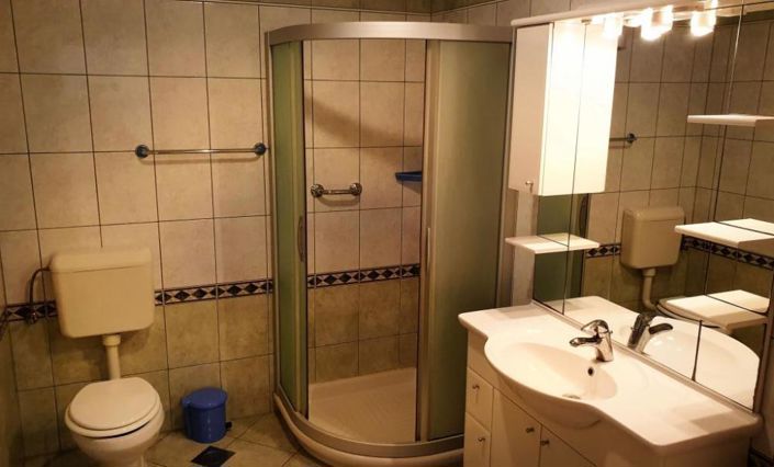 Image No.14-7 Bed Property for sale