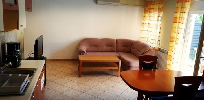 Image No.16-7 Bed Property for sale