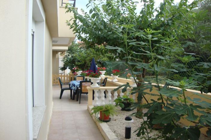 Image No.5-7 Bed Property for sale