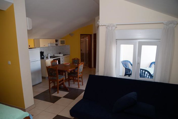 Image No.7-7 Bed Property for sale