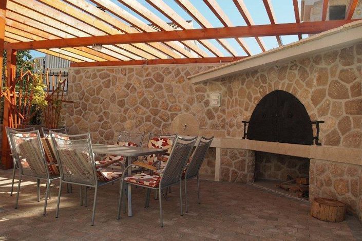 Image No.11-8 Bed Property for sale