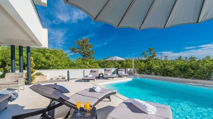 Image No.4-3 Bed Property for sale