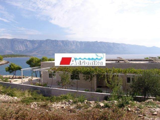 Image No.12-6 Bed Property for sale