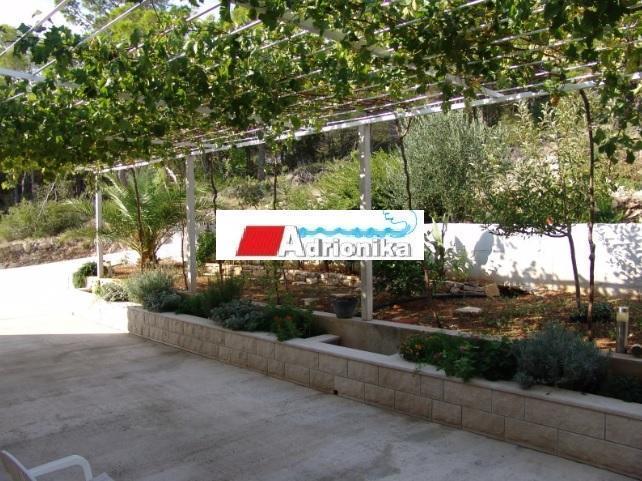 Image No.13-6 Bed Property for sale