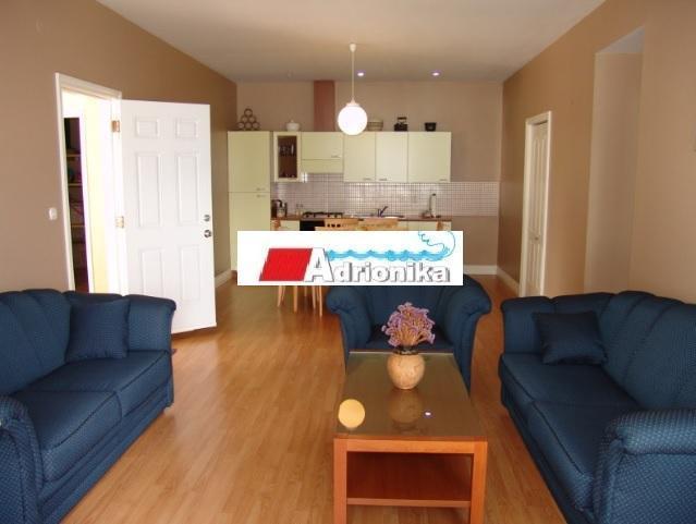 Image No.16-6 Bed Property for sale