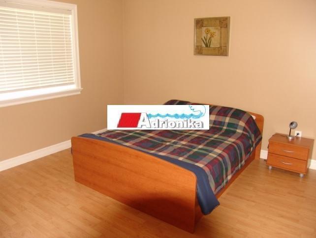 Image No.22-6 Bed Property for sale