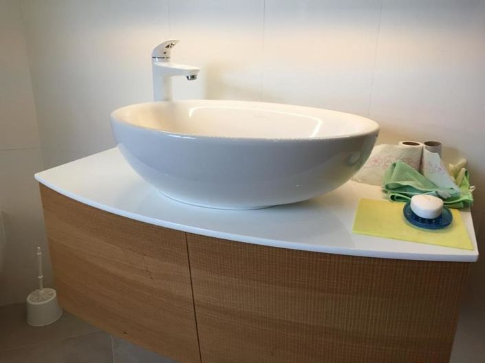 Image No.14-8 Bed Property for sale