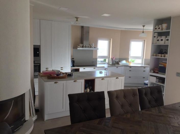 Image No.6-8 Bed Property for sale