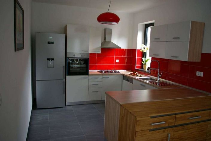 Image No.9-4 Bed Property for sale