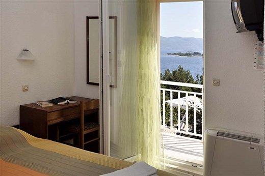 Image No.23-21 Bed Property for sale