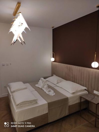 Image No.24-13 Bed Property for sale