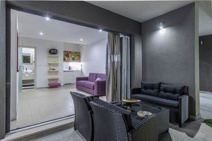 Image No.4-5 Bed Property for sale