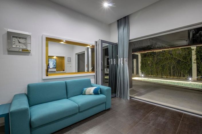 Image No.6-5 Bed Property for sale