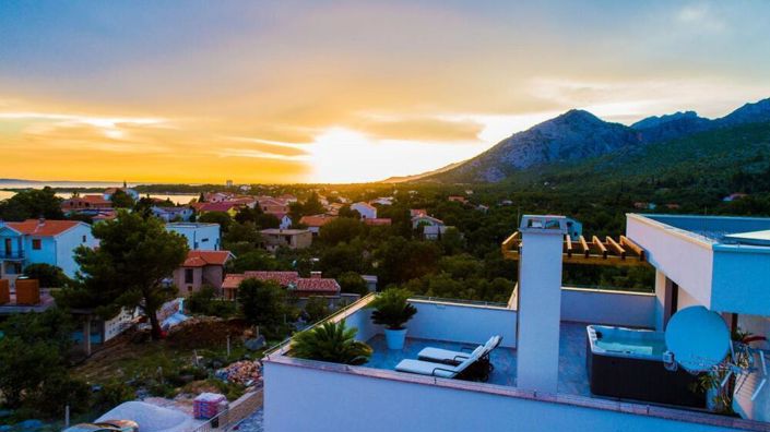 Image No.3-4 Bed Property for sale