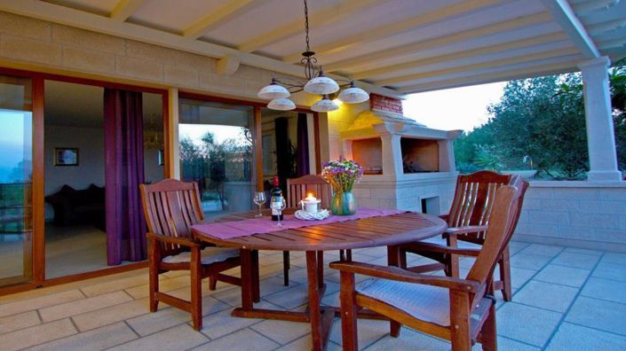 Image No.13-3 Bed Property for sale