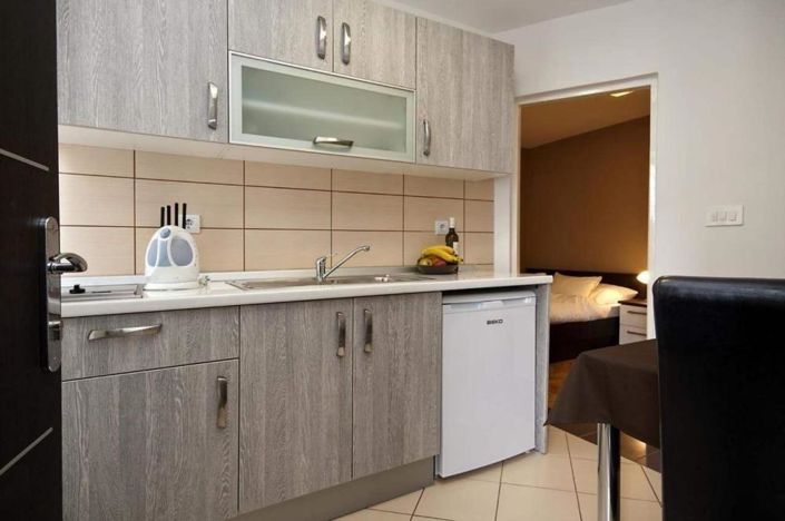 Image No.5-6 Bed Property for sale