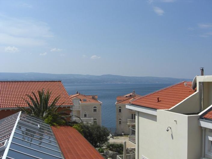 Image No.25-8 Bed Property for sale