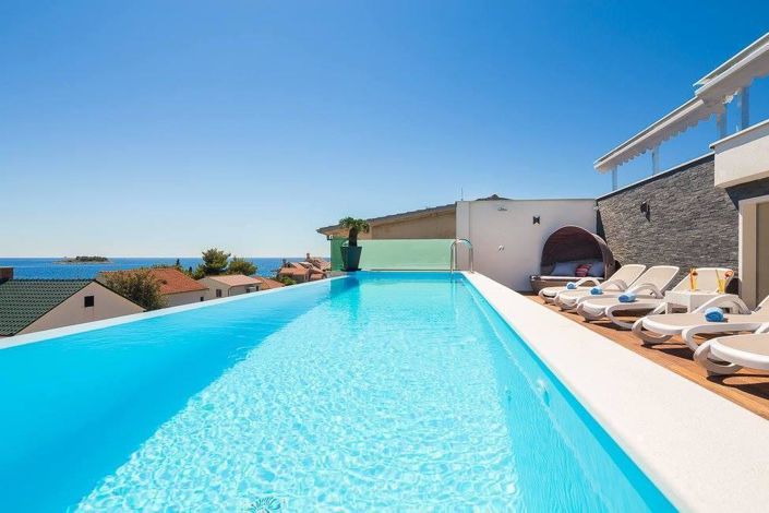 Image No.13-5 Bed Property for sale