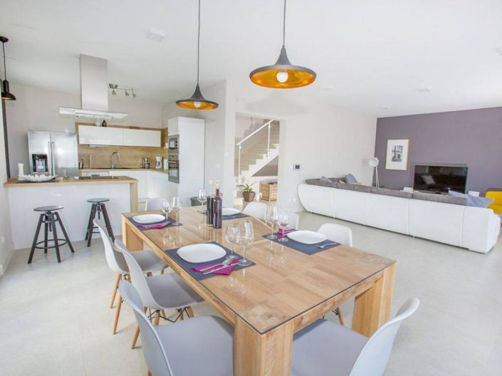 Image No.6-4 Bed Property for sale