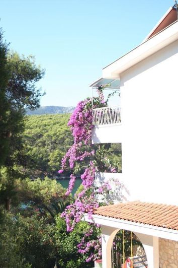 Image No.8-5 Bed Property for sale