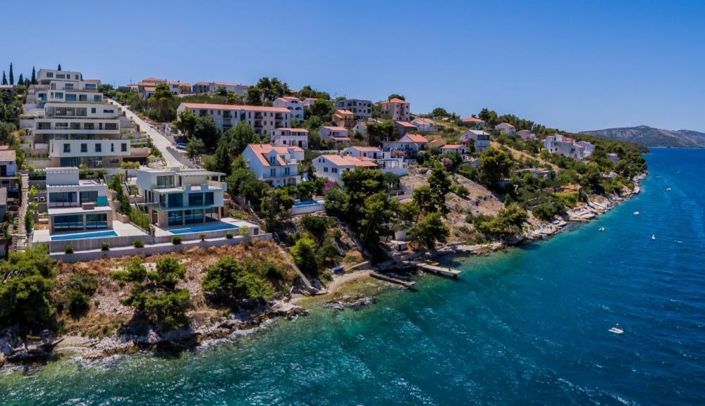 Image No.15-4 Bed Property for sale