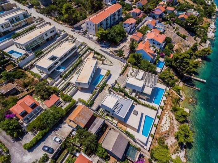 Image No.4-5 Bed Property for sale