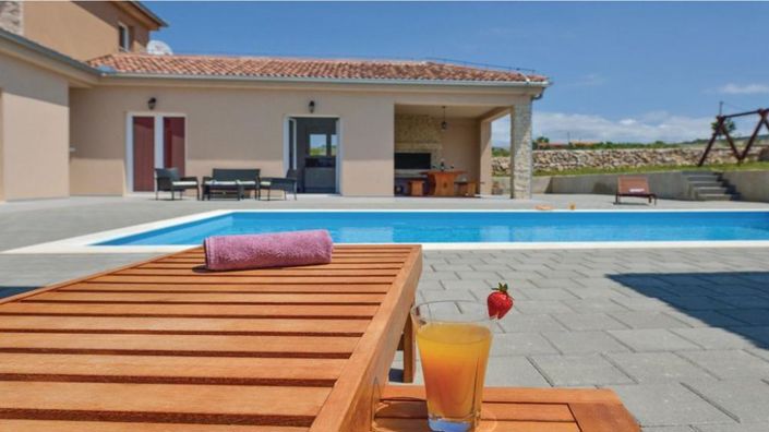 Image No.5-4 Bed Property for sale