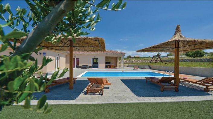 Image No.6-4 Bed Property for sale