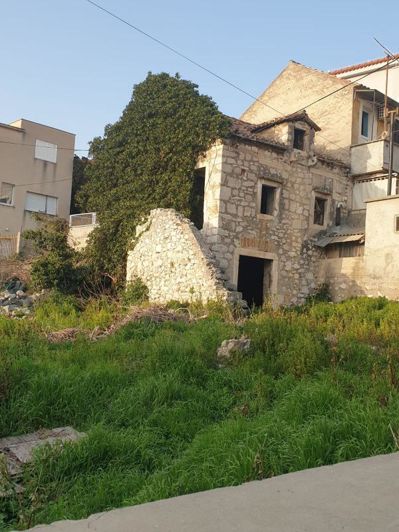 Image No.6-3 Bed Property for sale