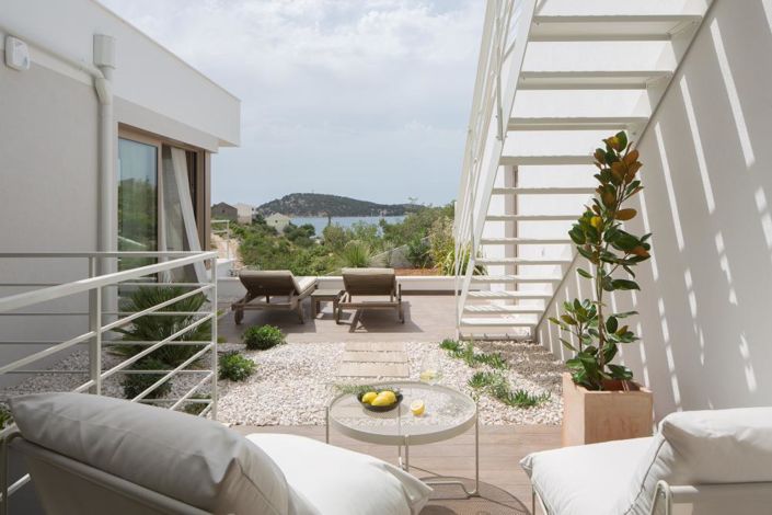 Image No.20-4 Bed Property for sale