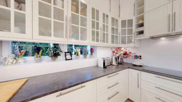 Image No.15-3 Bed Property for sale