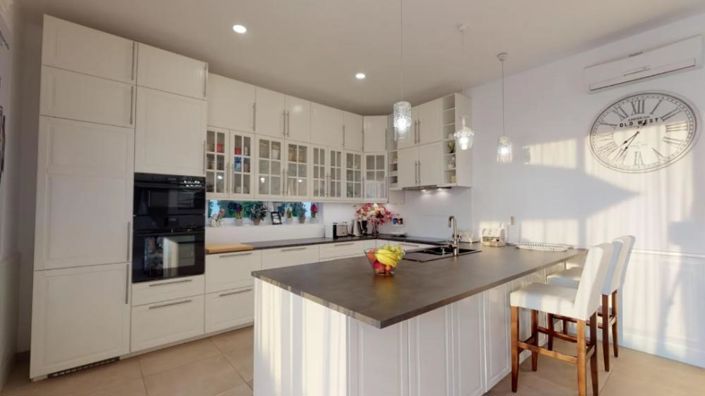 Image No.16-3 Bed Property for sale