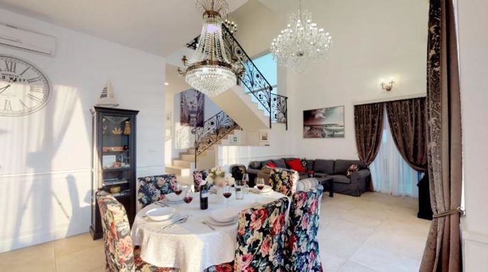 Image No.17-3 Bed Property for sale