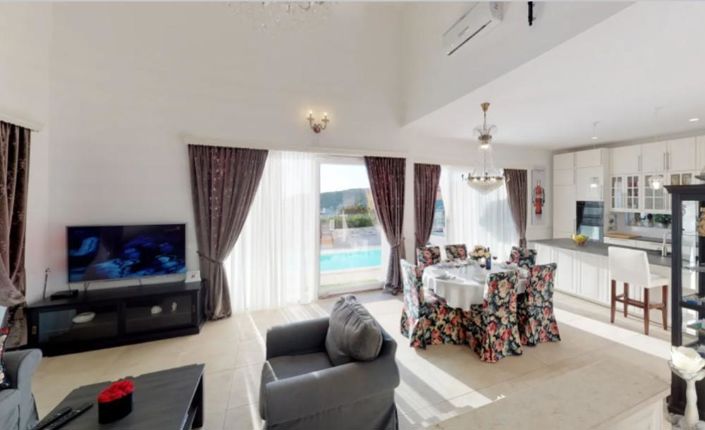 Image No.20-3 Bed Property for sale