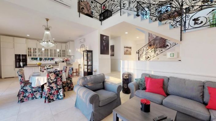 Image No.4-3 Bed Property for sale