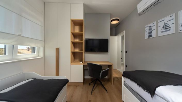 Image No.18-4 Bed Property for sale