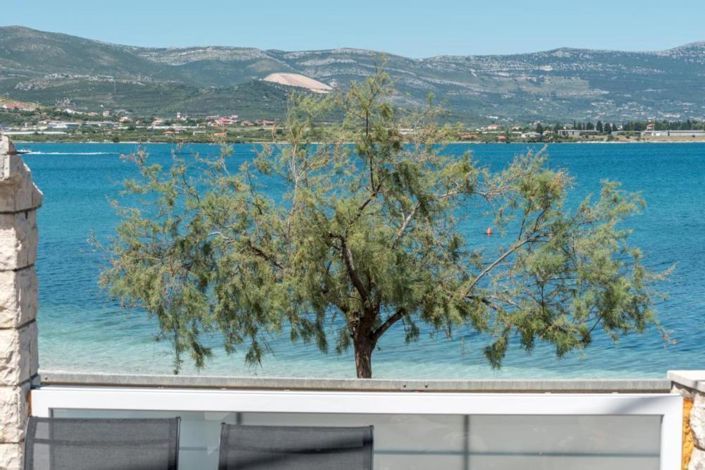 Image No.13-5 Bed Property for sale