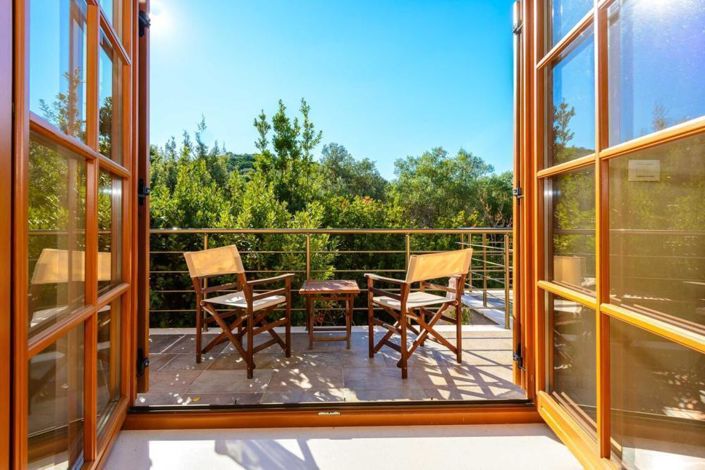 Image No.20-4 Bed Property for sale