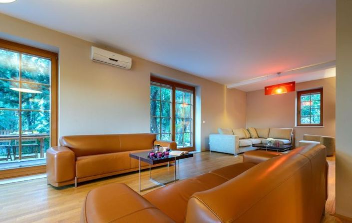 Image No.25-4 Bed Property for sale