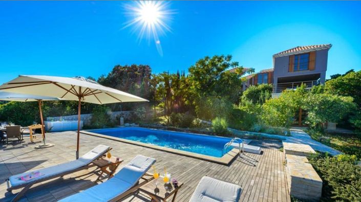 Image No.5-4 Bed Property for sale