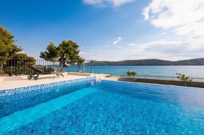 1 - Sibenik, Property