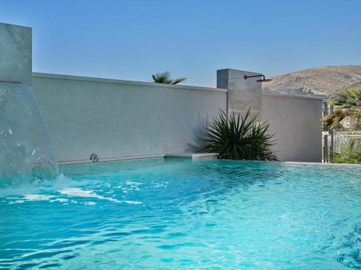 Image No.6-5 Bed Property for sale